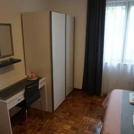 Modern With Private Patio, Bbq, And Close To Apartment Trogir